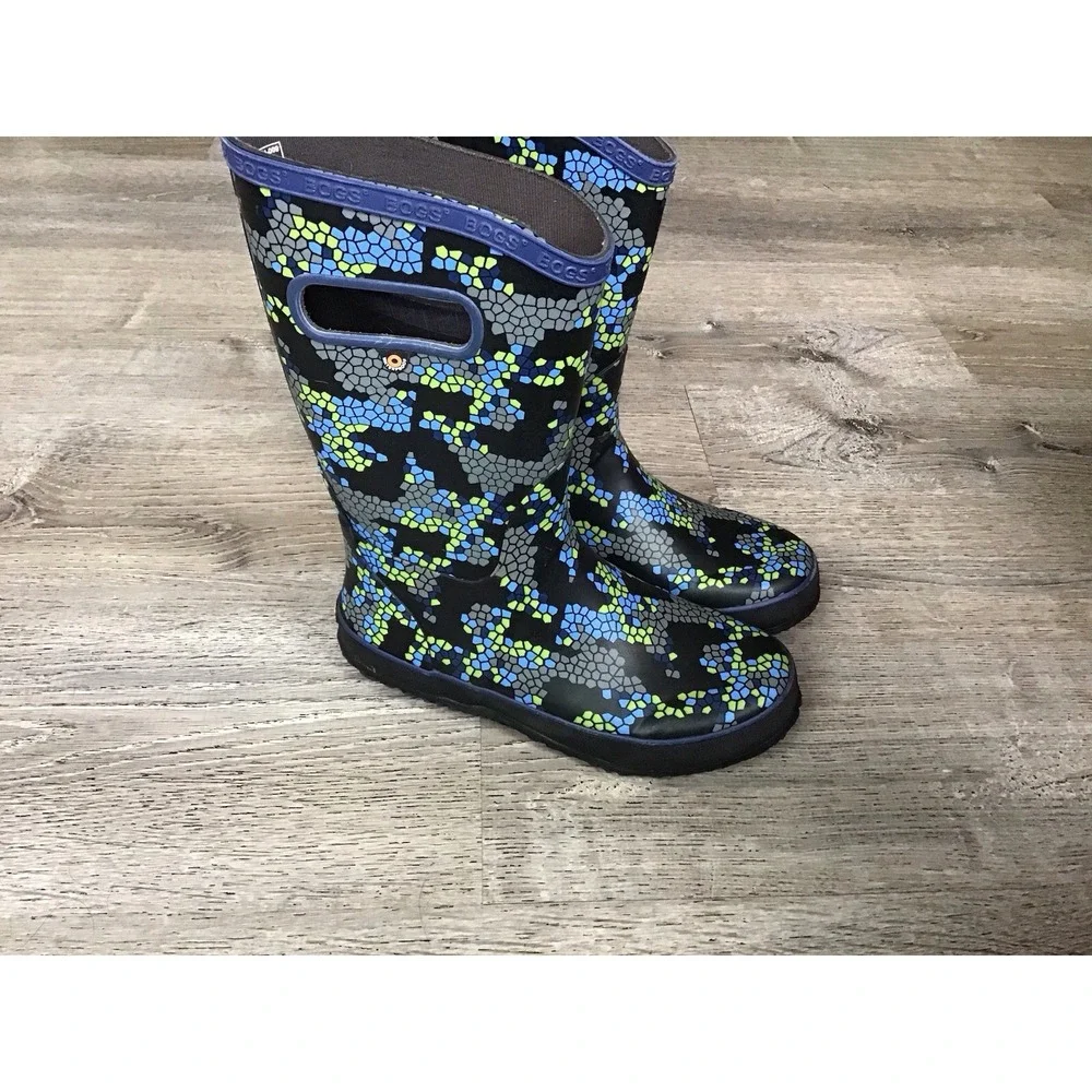 Bogs Classic Axel Youth Boys Size 5 waterproof Rain Boots Tall Pull On Boots